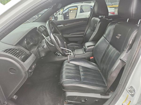 2019 CHRYSLER 300