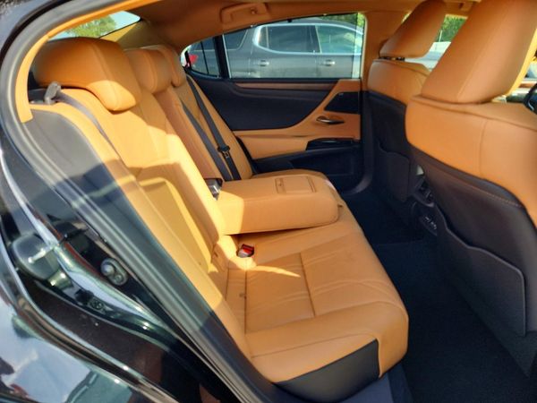 2025 LEXUS ES 350 350 Ultra Luxury