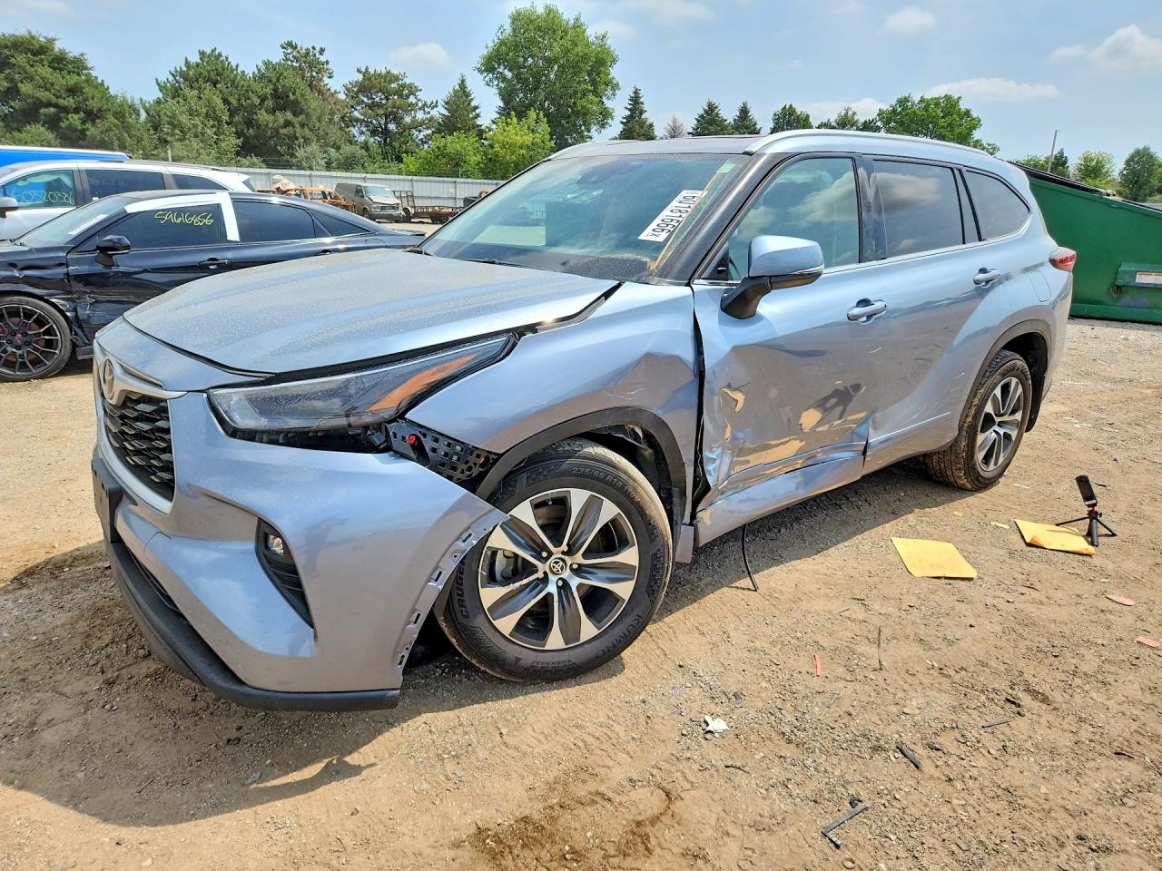 2022 TOYOTA HIGHLANDER XLE