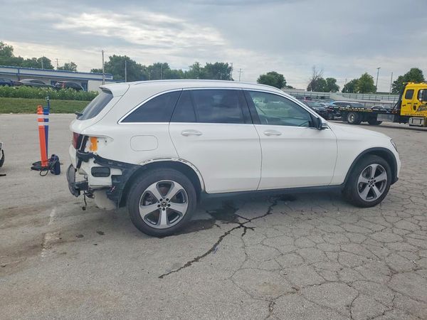 2021 MERCEDES-BENZ GLC GLC300