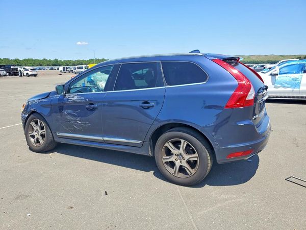 2015 VOLVO XC60 Premier (non R design)