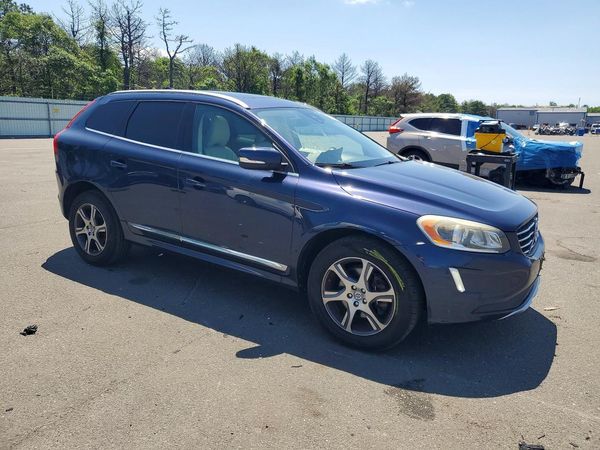 2015 VOLVO XC60 Premier (non R design)