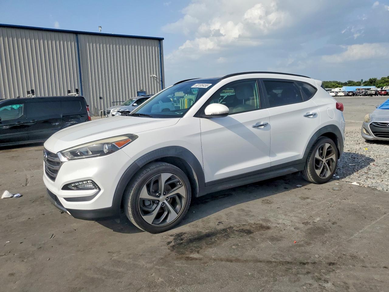 2016 HYUNDAI TUCSON