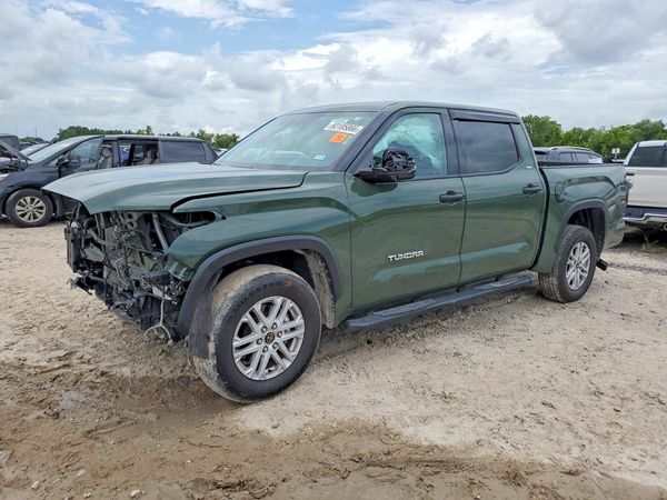2023 TOYOTA TUNDRA SR5