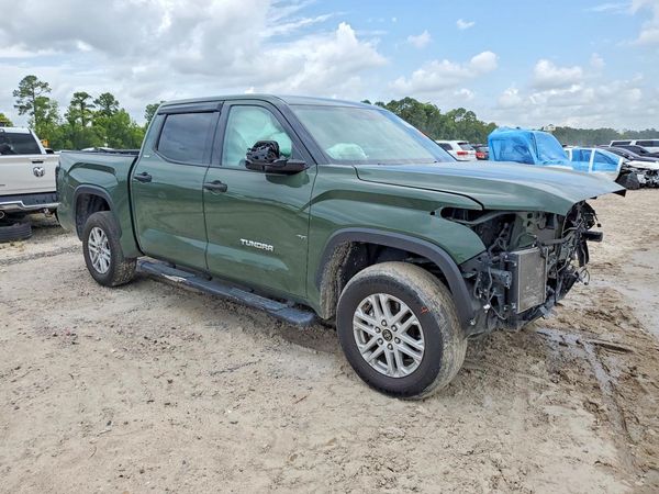 2023 TOYOTA TUNDRA SR5