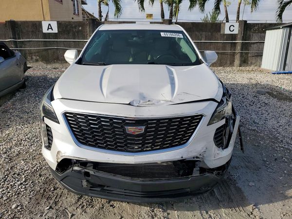 2019 CADILLAC XT4 Luxury
