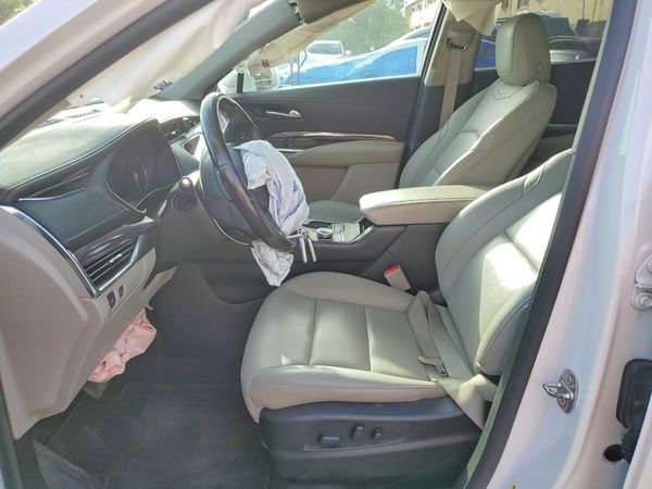 2019 CADILLAC XT4 Luxury