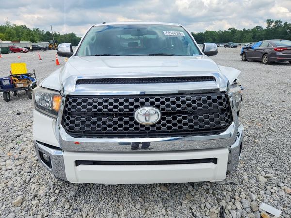 2017 TOYOTA TUNDRA