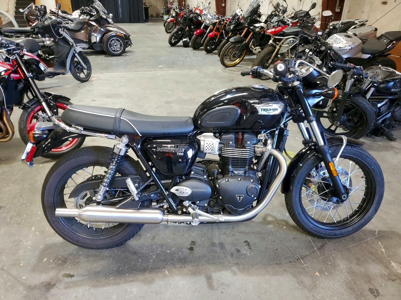Triumph Motorcycle BONNEVILLE