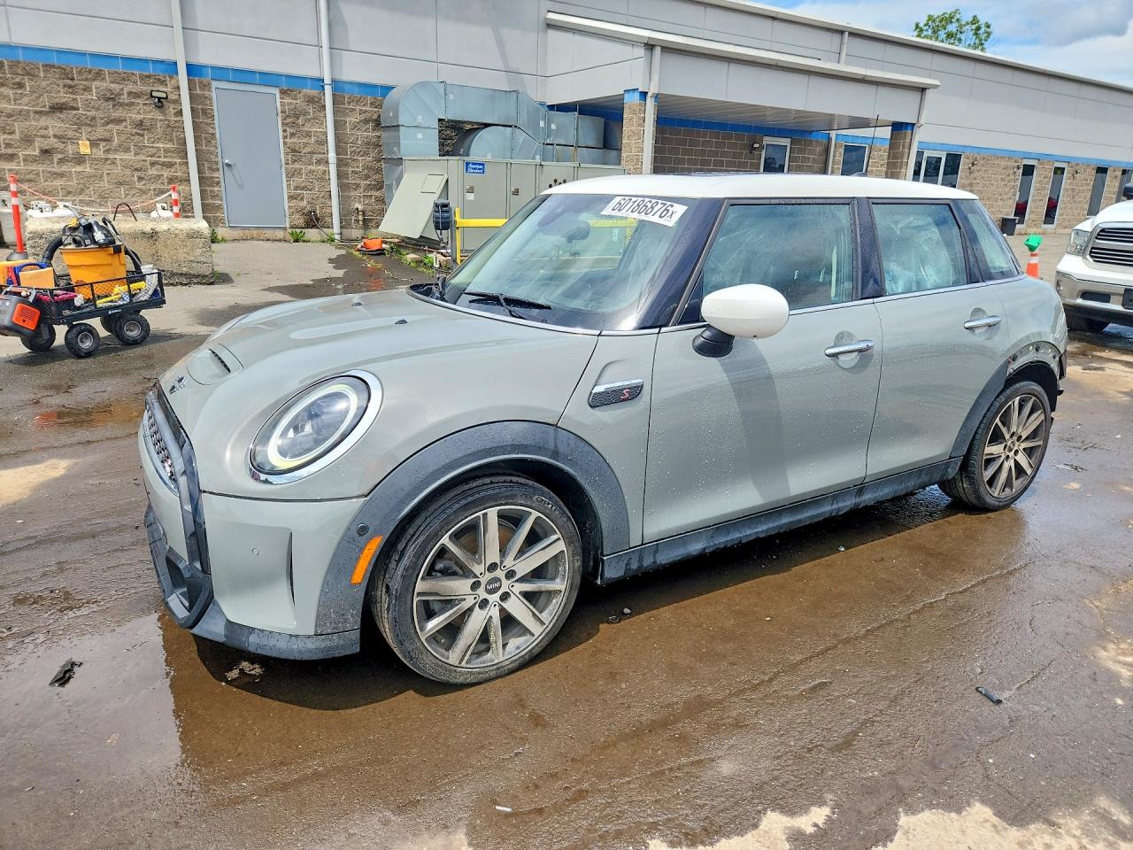 2022 MINI COOPER