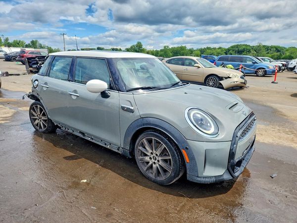 2022 MINI COOPER