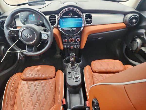 2022 MINI COOPER