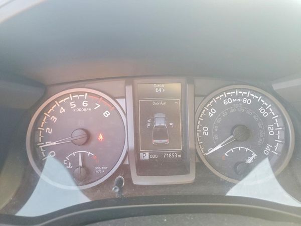 2019 TOYOTA TACOMA SR5