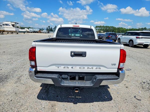 2022 TOYOTA TACOMA SR5