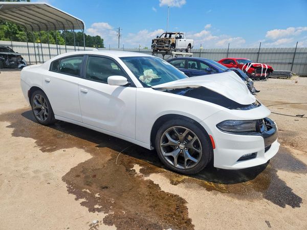2015 DODGE CHARGER SXT