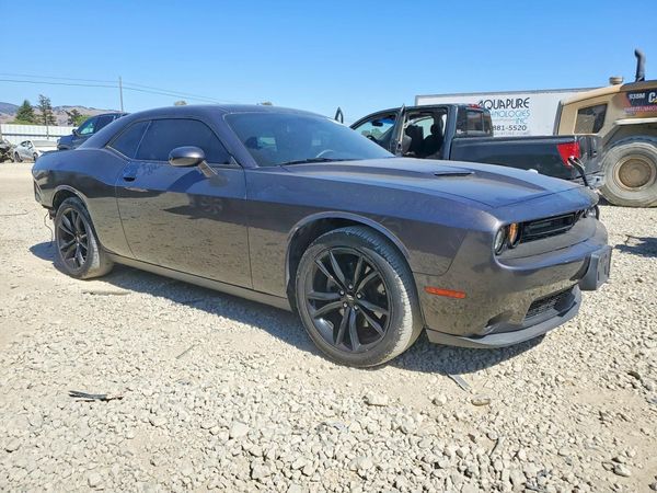 2017 DODGE CHALLENGER SXT