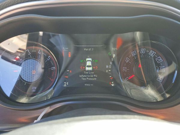 2017 DODGE CHALLENGER SXT