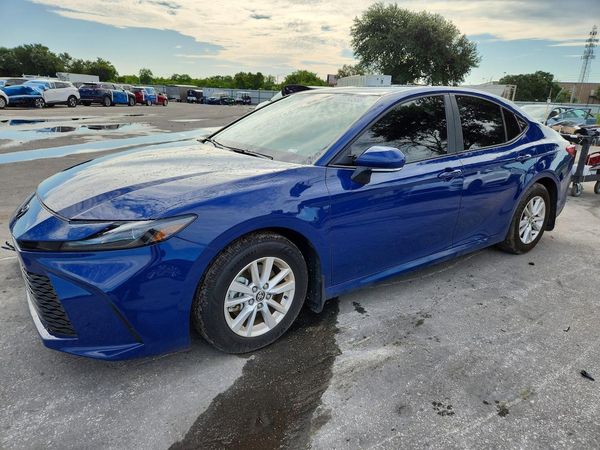 2025 TOYOTA CAMRY