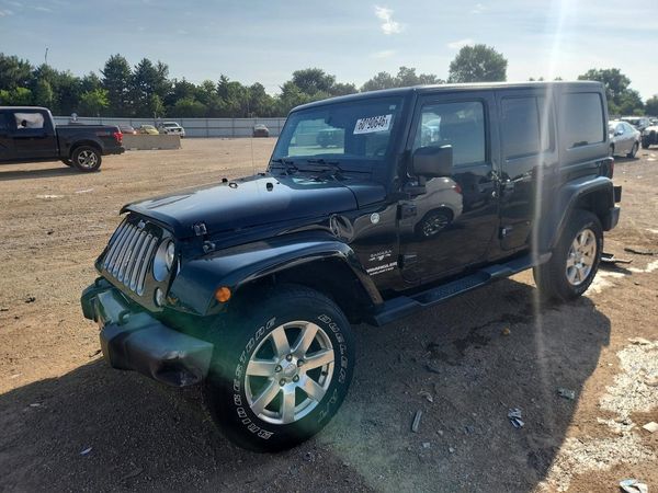 2016 JEEP WRANGLER UNLIMITED SAHARA 4X4