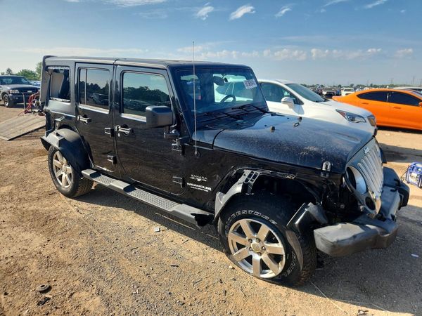 2016 JEEP WRANGLER UNLIMITED SAHARA 4X4