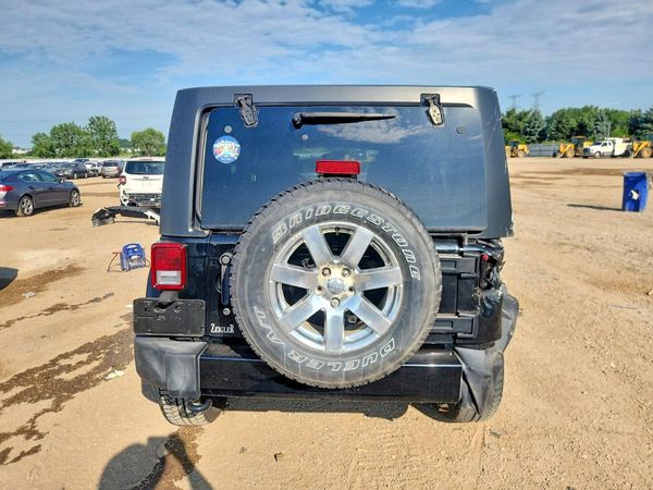 2016 JEEP WRANGLER UNLIMITED SAHARA 4X4