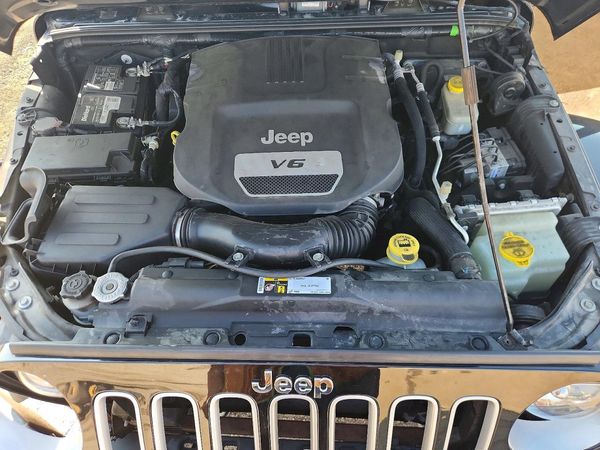 2016 JEEP WRANGLER UNLIMITED SAHARA 4X4