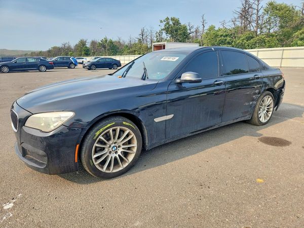 2015 BMW 740