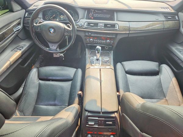 2015 BMW 740