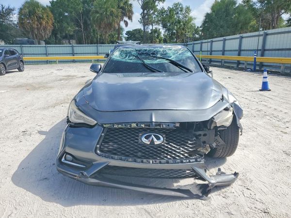 2017 INFINITI Q60