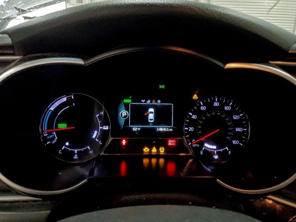 2014 KIA OPTIMA GL - Middle-low