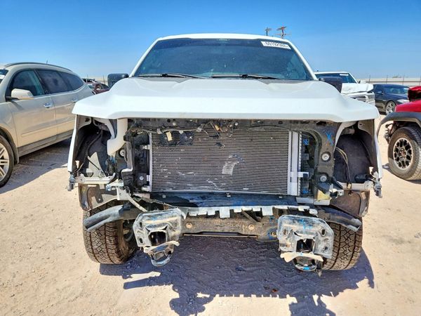 2025 FORD F150 XLT