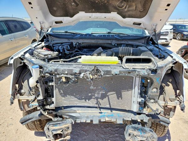 2025 FORD F150 XLT