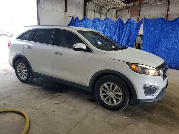 2016 KIA SORENTO L / LX