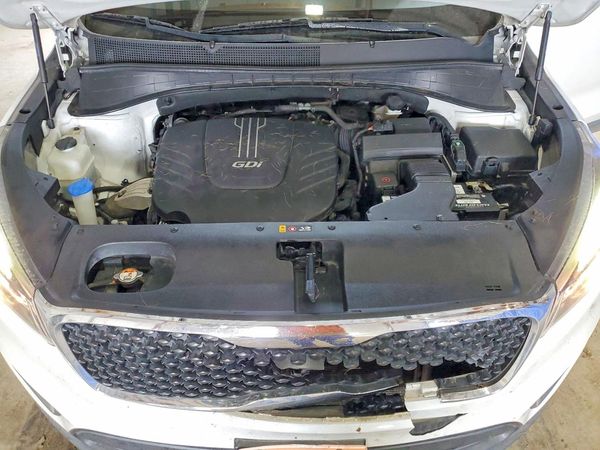 2016 KIA SORENTO L / LX