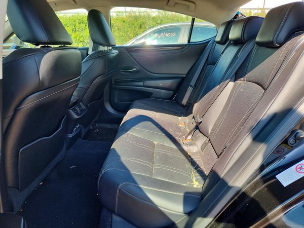 2019 LEXUS ES 350