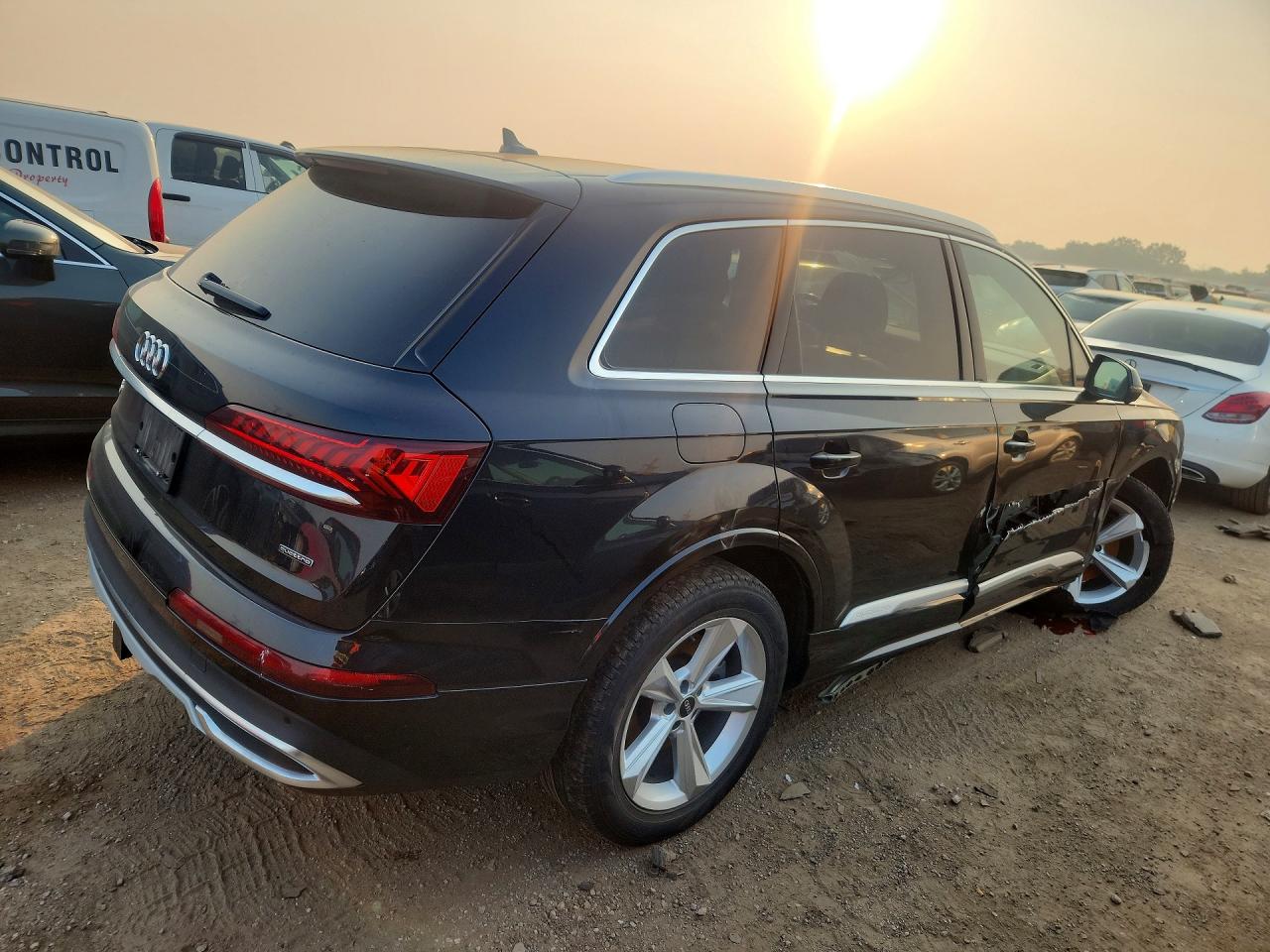 2021 AUDI Q7 quattro Premium Plus