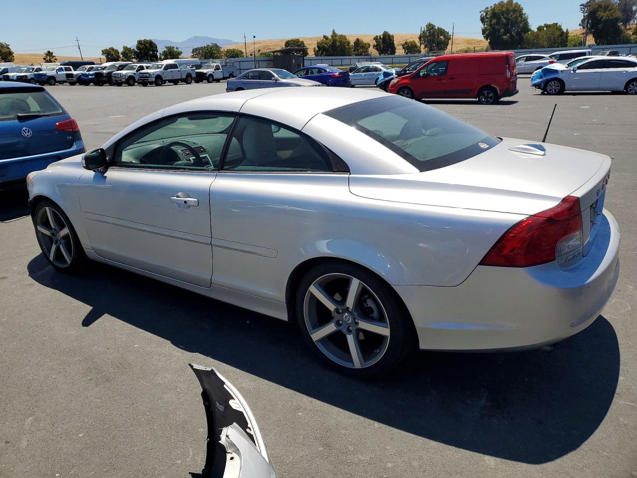 2012 VOLVO C70