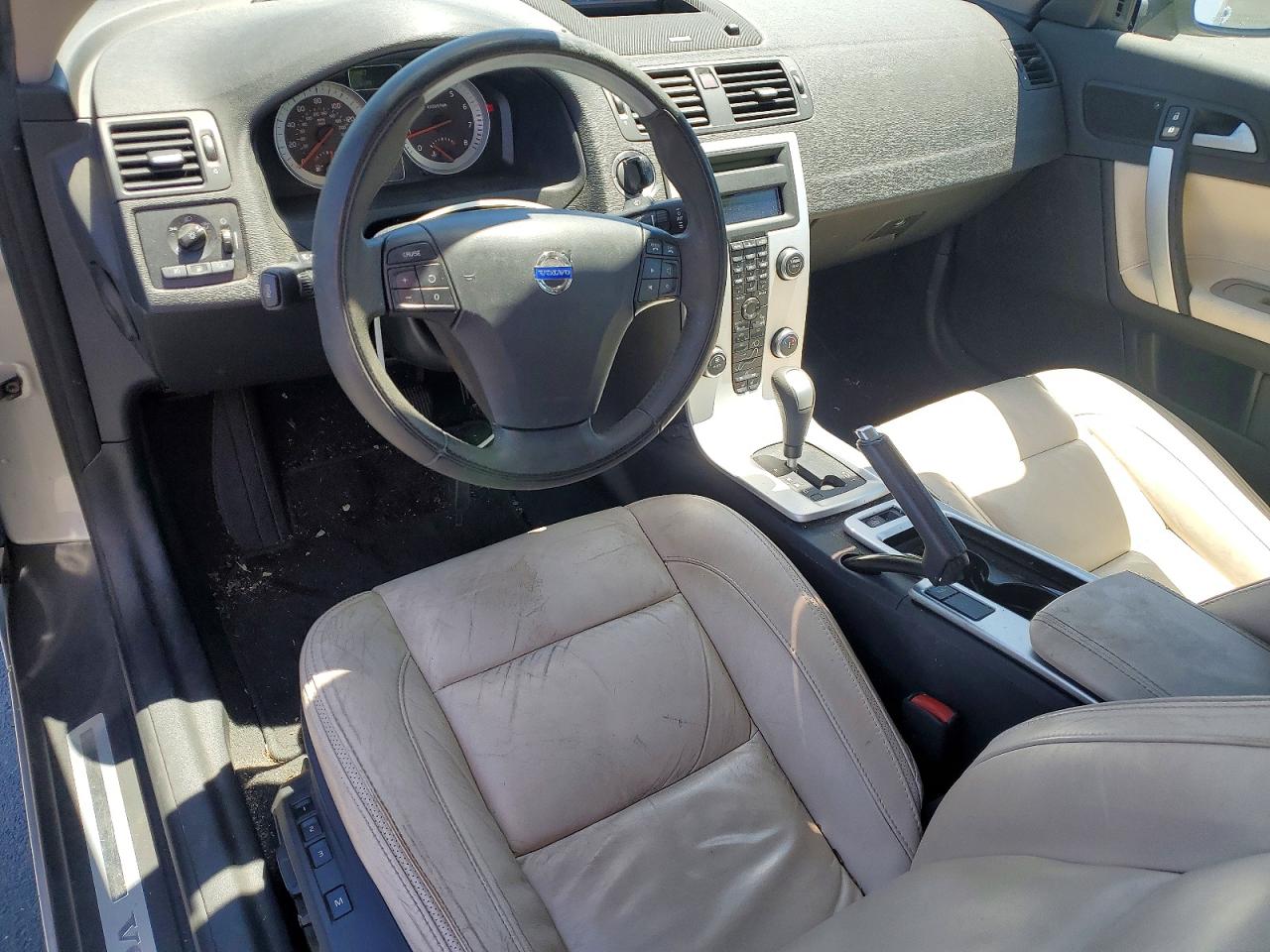 2012 VOLVO C70