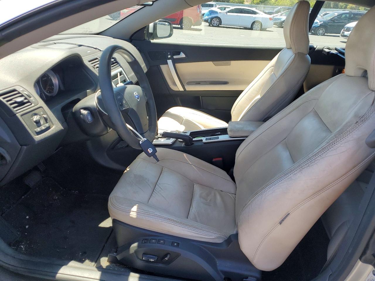 2012 VOLVO C70