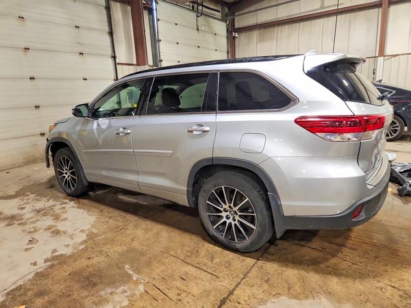 2017 TOYOTA HIGHLANDER SE/XLE