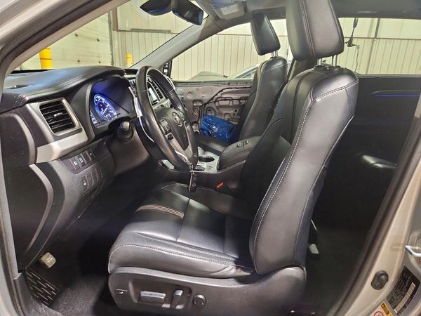 2017 TOYOTA HIGHLANDER SE/XLE