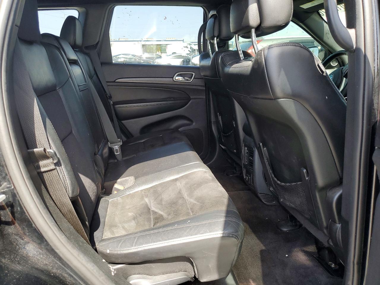 2018 JEEP GRAND CHEROKEE LAREDO 4X2