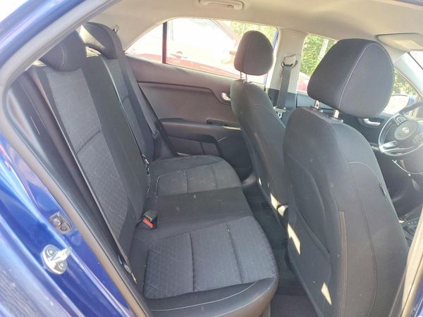 2018 KIA RIO 5-DOOR LX, S