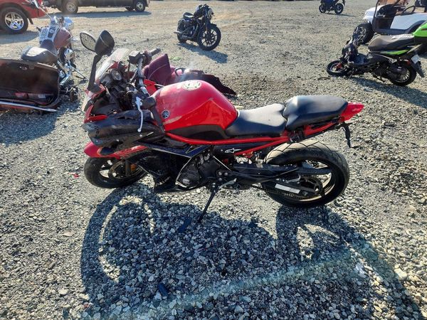 2015 YAMAHA FZ6