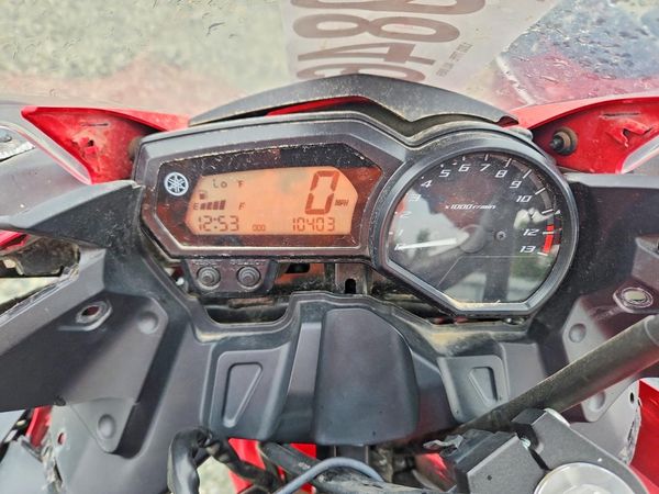 2015 YAMAHA FZ6