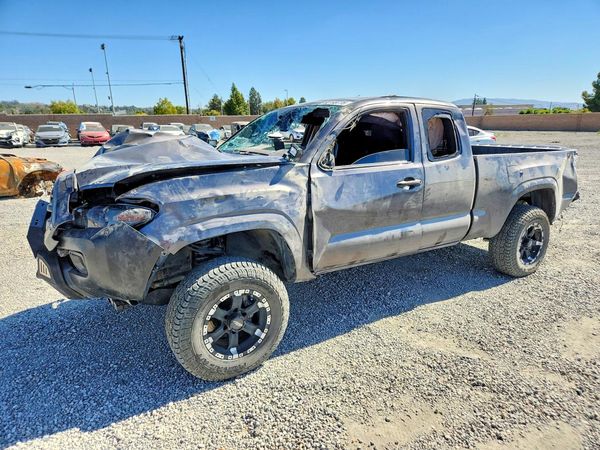 2019 TOYOTA TACOMA SR5