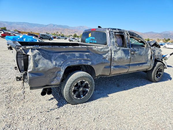 2019 TOYOTA TACOMA SR5