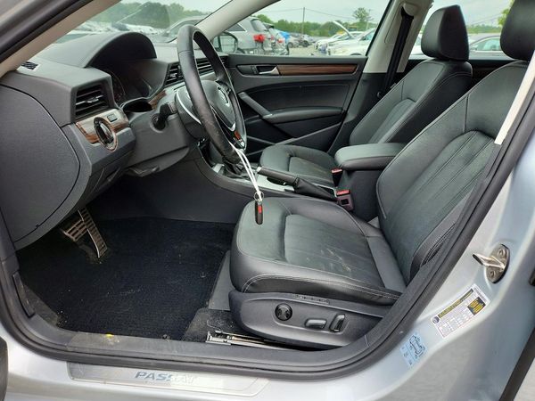 2020 VOLKSWAGEN PASSAT SEL