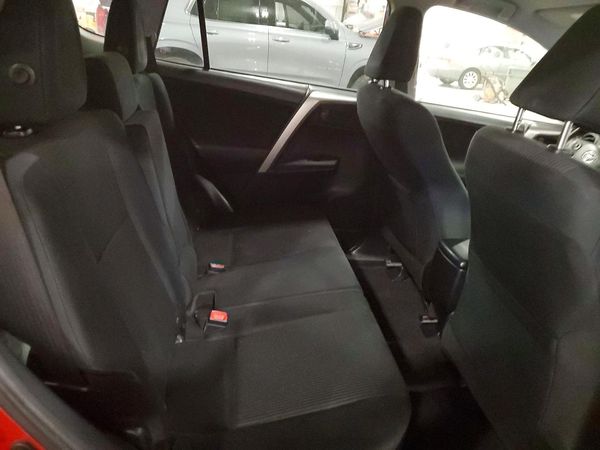 2015 TOYOTA RAV4 LE (X Grade)