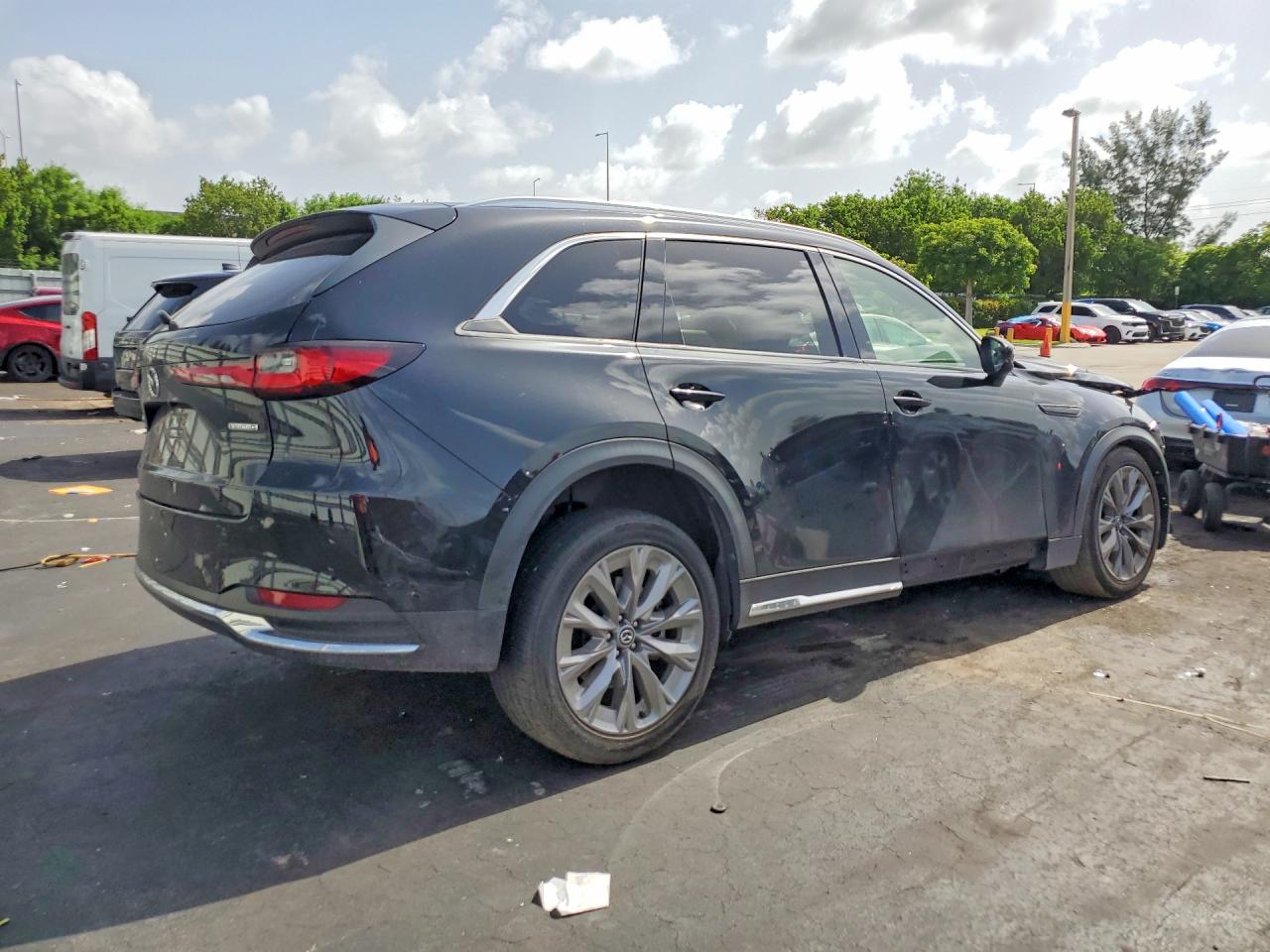 2024 MAZDA CX-90 Premium Package